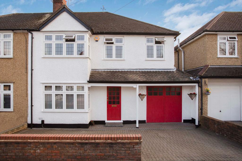 Cotton Road, Potters Bar, EN6 5 bed semidetached house £775,000