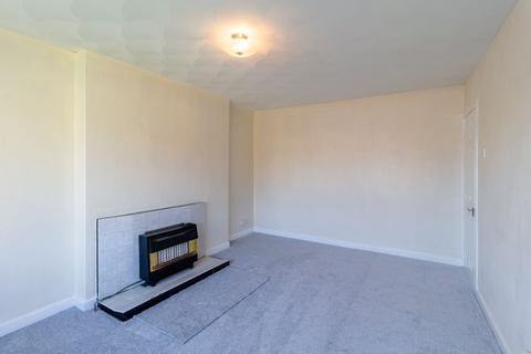2 Lowfield Close, Low Moor, Bradford, BD12 0JX