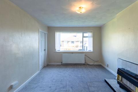 2 Lowfield Close, Low Moor, Bradford, BD12 0JX