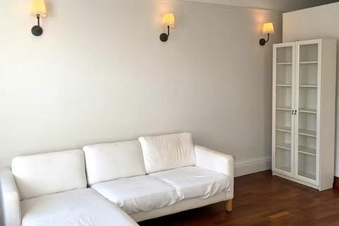 3 bedroom flat to rent, Drumsheugh Gardens, West End, Edinburgh, EH3