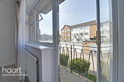 2 bedroom flat to rent, Hurst Court, Woodford Green