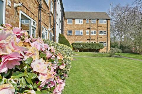 2 bedroom flat to rent, Hurst Court, Woodford Green