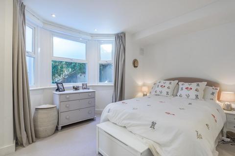 Flat 1, 38 Almeric Road, London, SW11 1HL