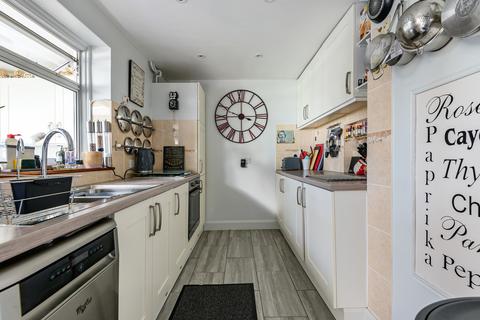 4 Carnation Crescent, East Malling, West Malling, ME19 6HB