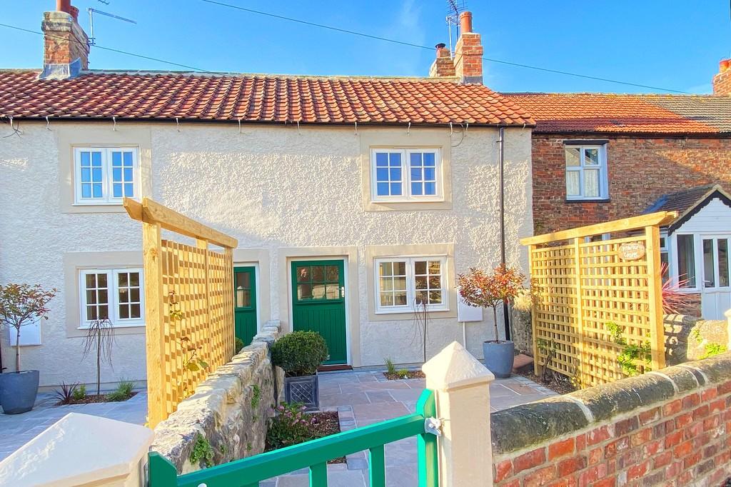 Main Street, Monkton 2 bed cottage £295,000