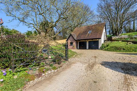 Hill Cottage Burstall Hill, Burstall, Ipswich, IP8 3ED