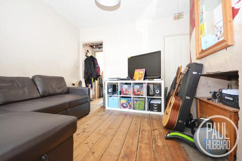 12 Beckham Road, Lowestoft, NR32 2BY
