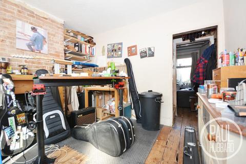 12 Beckham Road, Lowestoft, NR32 2BY