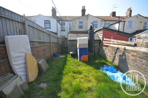 12 Beckham Road, Lowestoft, NR32 2BY