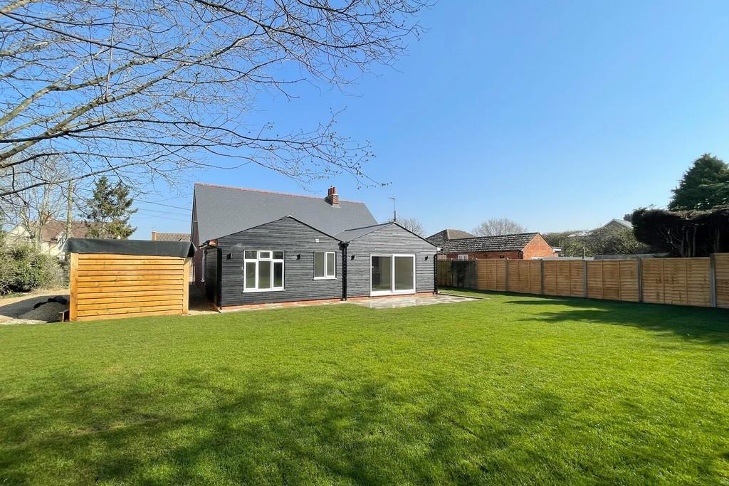 Hadleigh Road, Holton St. Mary CO7 6NS 4 bed detached bungalow £575,000
