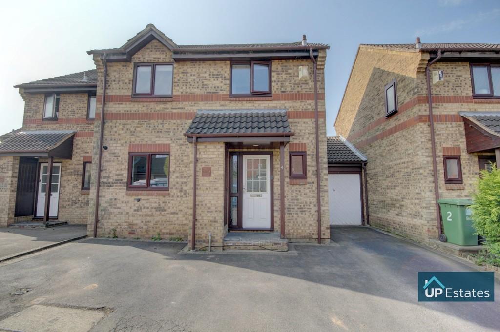 Three Cornered Close, Cubbington 3 bed semidetached house £350,000