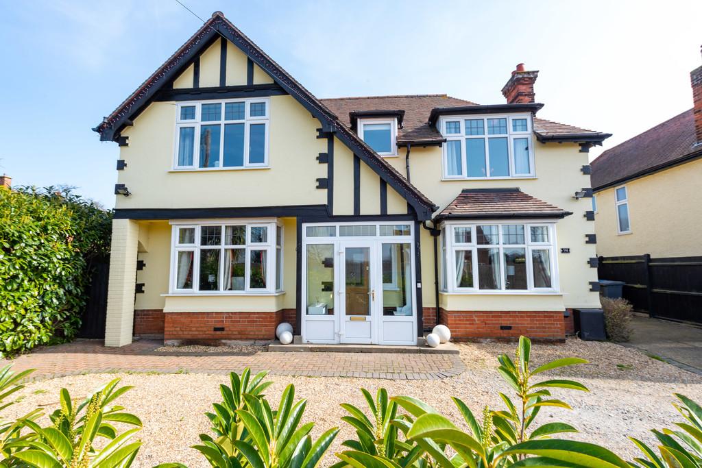 Garrison Lane, Felixstowe IP11 7RQ 4 bed detached house £450,000