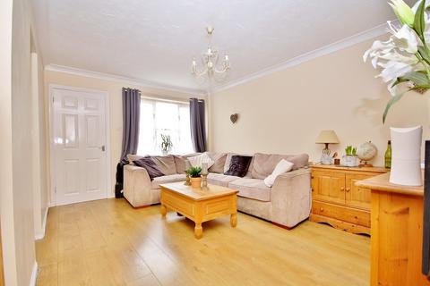42 Bloomfield Close, Knaphill, Woking, GU21 2BL