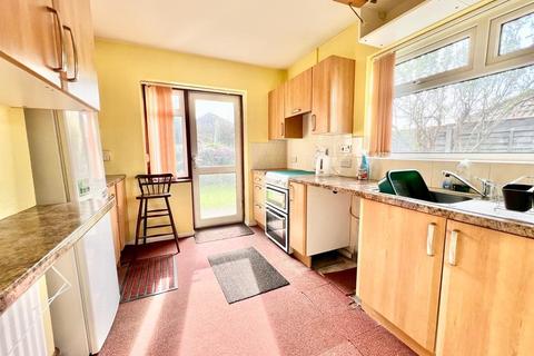 13 Envis Way, Fairlands, Guildford, GU3 3NH