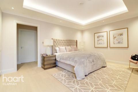 Palladian Gardens, London