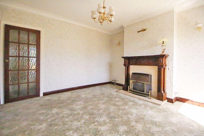 Vale Street, UPPER GORNAL, DY3 3XD 3 bed detached house for sale £269,950