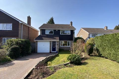 25 Gresley Close, Sutton Coldfield, B75 5HT