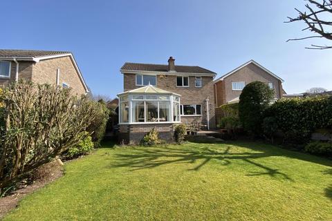 25 Gresley Close, Sutton Coldfield, B75 5HT