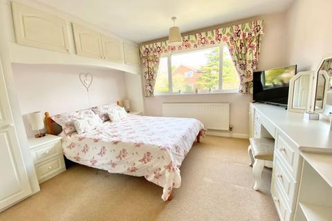 25 Gresley Close, Sutton Coldfield, B75 5HT
