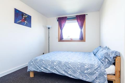 18/5 Captains Drive, Gracemount, Edinburgh, EH16 6QW
