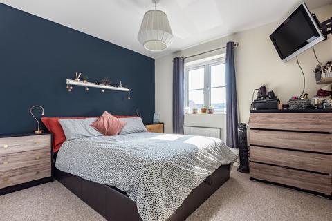 24 Cricketers Close, Royal Wootton Bassett, Swindon, SN4 8JD
