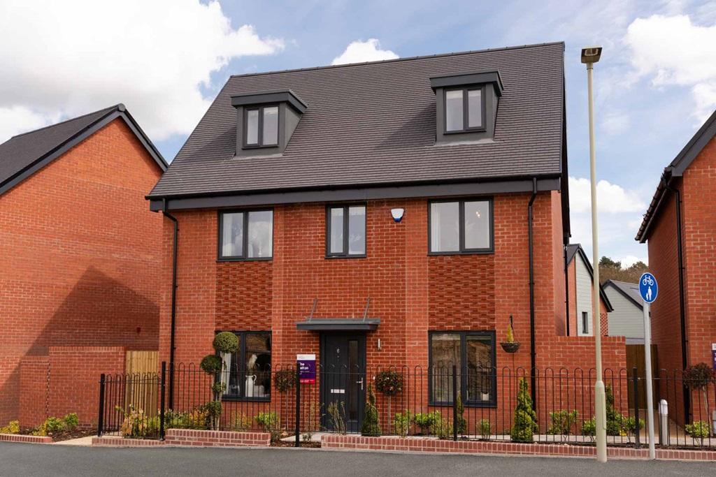 The Felton Plot 95 at Woodlands Chase, Whiteley Way PO15 5 bed detached house £585,000