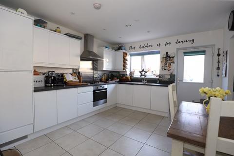 8 Chivers Street, Bath, BA2 5BH