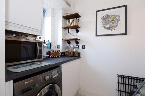 8 Chivers Street, Bath, BA2 5BH