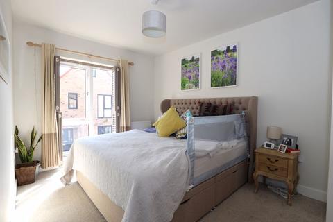 8 Chivers Street, Bath, BA2 5BH