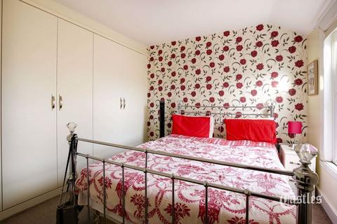 40 Gunton Road, London, E5 9JS