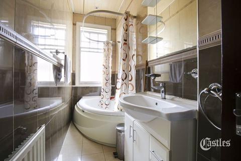40 Gunton Road, London, E5 9JS