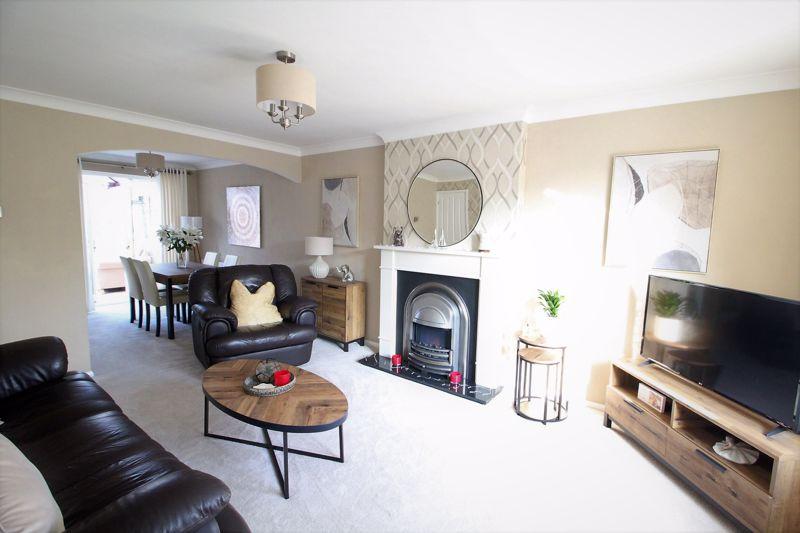 Woodvale Drive, Hebburn 3 bed semidetached house £230,000