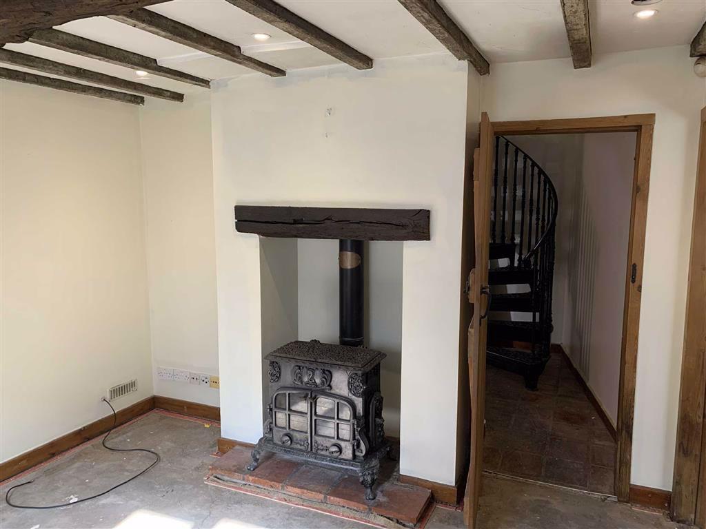 Drayton Road, Belbroughton, DY9 3 bed detached house £1,050 pcm (£242 pw)