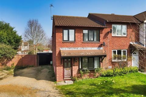 7 Challacombe, Furzton, Milton Keynes, MK4 1DP