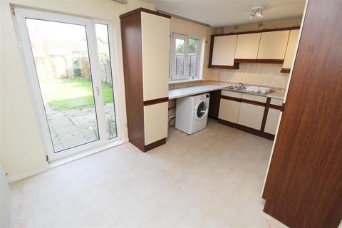 7 Challacombe, Furzton, Milton Keynes, MK4 1DP