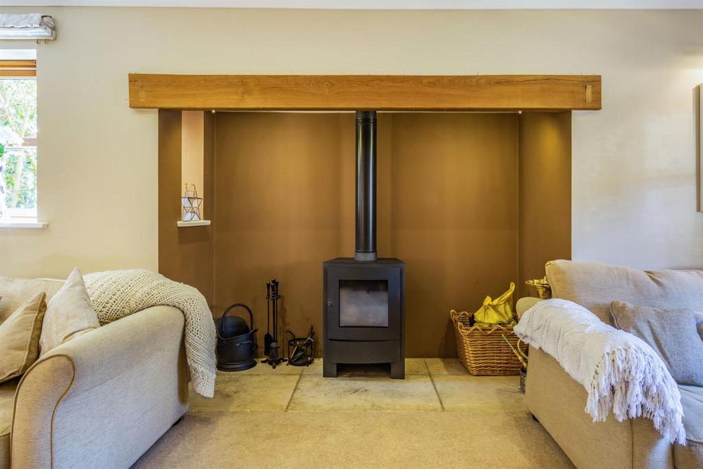 8490071-interior06.jpg