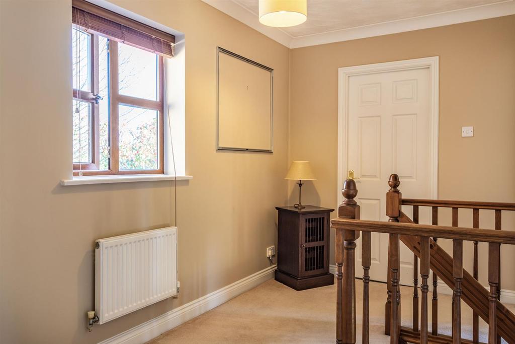 8490071-interior36.jpg