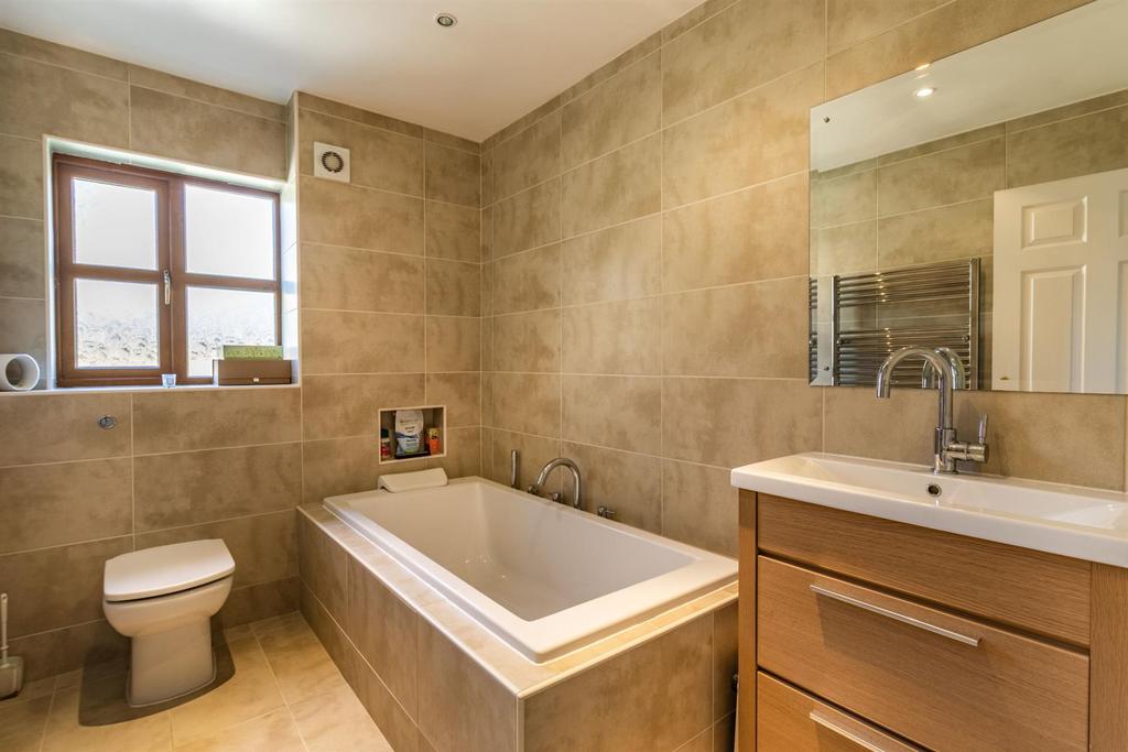 8490071-interior32.jpg