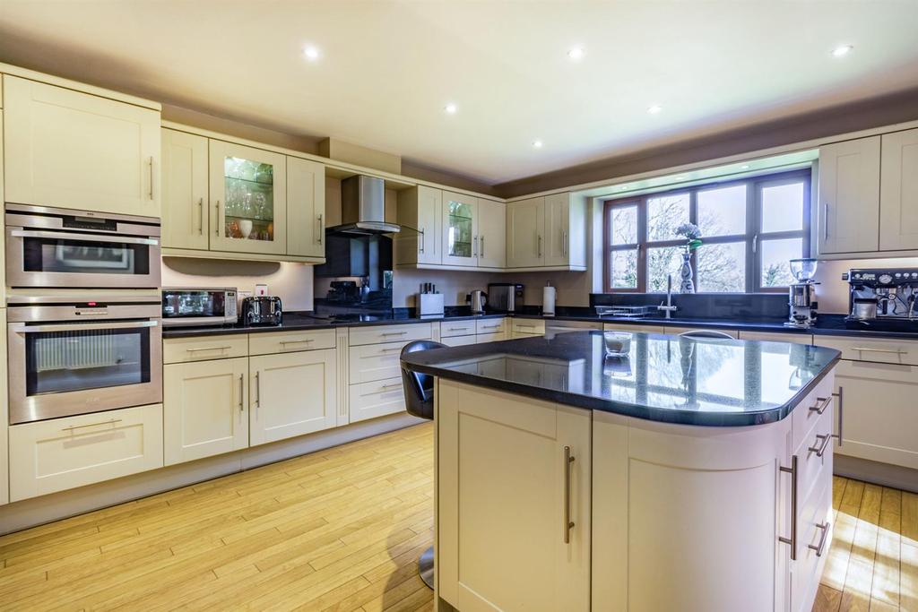 8490071-interior08.jpg