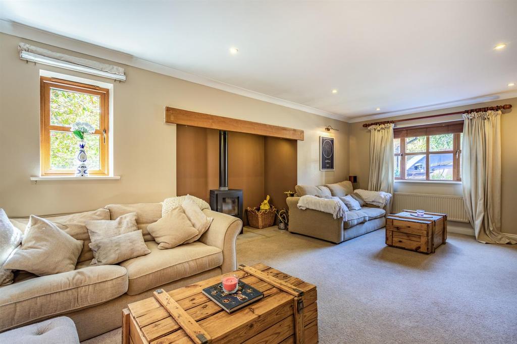 8490071-interior02.jpg