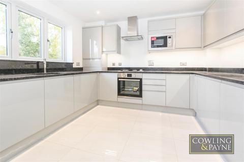 1 Elliots Close, West Horndon, Brentwood, CM13 3FU