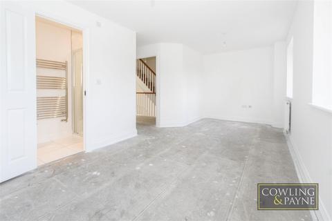 1 Elliots Close, West Horndon, Brentwood, CM13 3FU