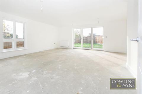 1 Elliots Close, West Horndon, Brentwood, CM13 3FU
