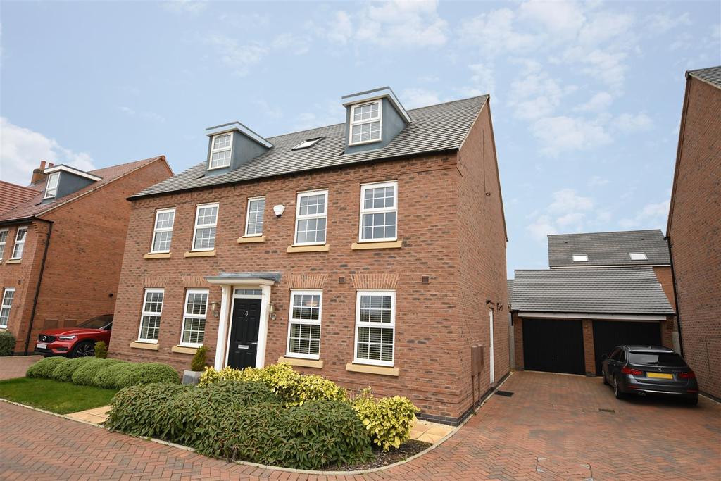 Swallow Drive, 'Warwick Gates', Warwick 5 bed detached house £765,000