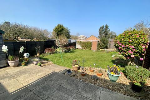 121 Bouverie Road, Hardingstone, Northampton, NN4 6EG