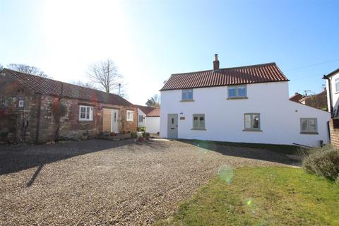 4 bedroom cottage for sale - Hunmanby Street, Muston, Filey