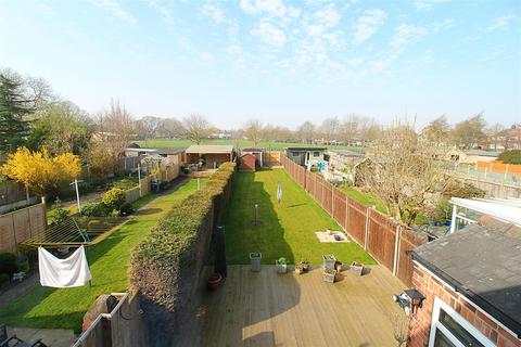 107 Beverley Road, Hessle, HU13 9AN