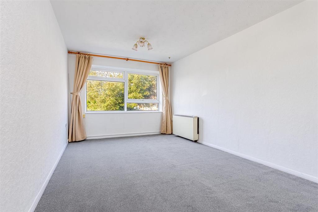 Flat-heath-court-carshalton-107.jpg