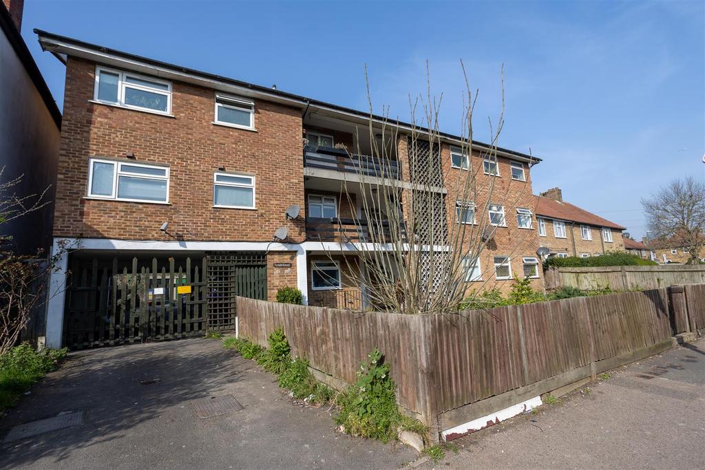Flat-heath-court-carshalton-111.jpg