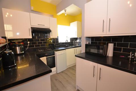 108 Undercliffe Road, Bradford, BD2 3BN